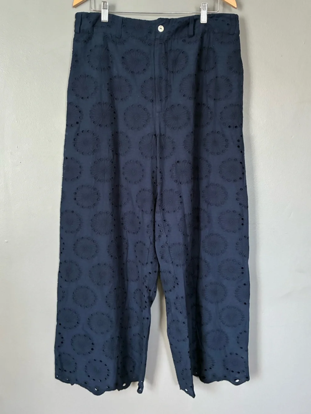 SUNDANCE Navy Blue Eyelet Cutwork Embroidered Cotton Wide Leg Pants Boho 16 - Picture 3 of 8